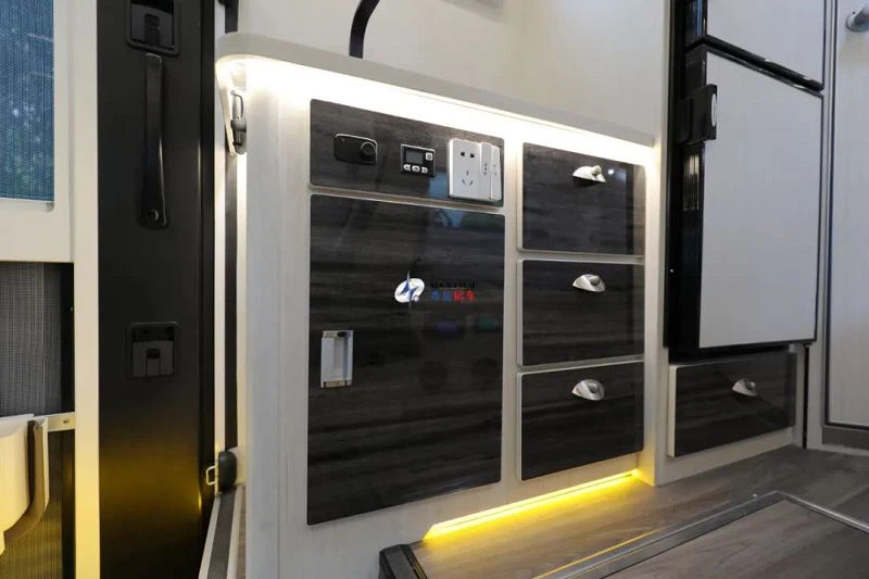 3 indoor kitchen of Star Boundless DM2724 AWD Off-Road Motorhome001 3 indoor kitchen of Star Boundless DM2724 AWD Off-Road Motorhome001